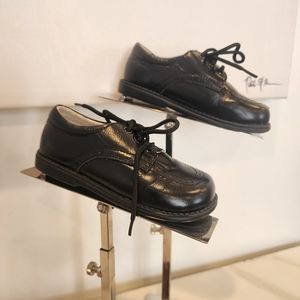 HEDY, boys size 29 Euro, SUPER CUTE genuine leather, black lace-up dress shoe.